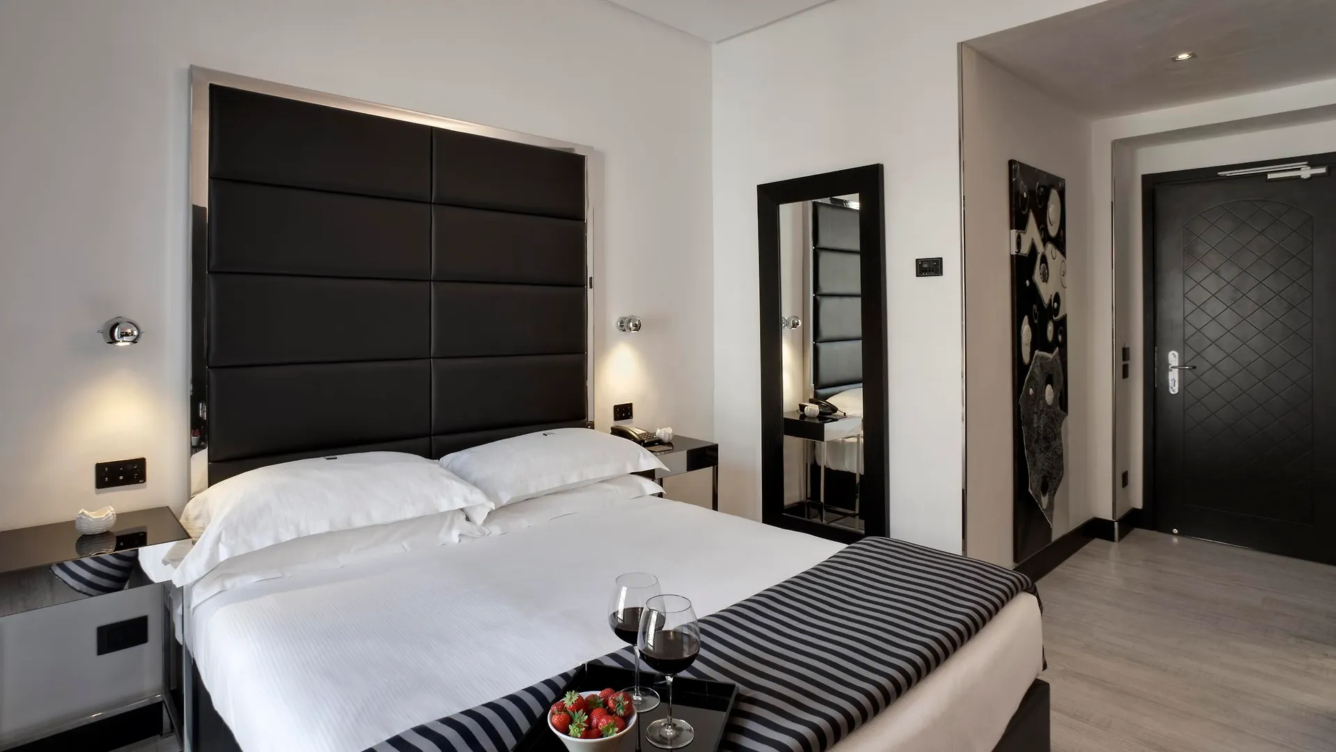 Lhp Hotel Napoleon Milan