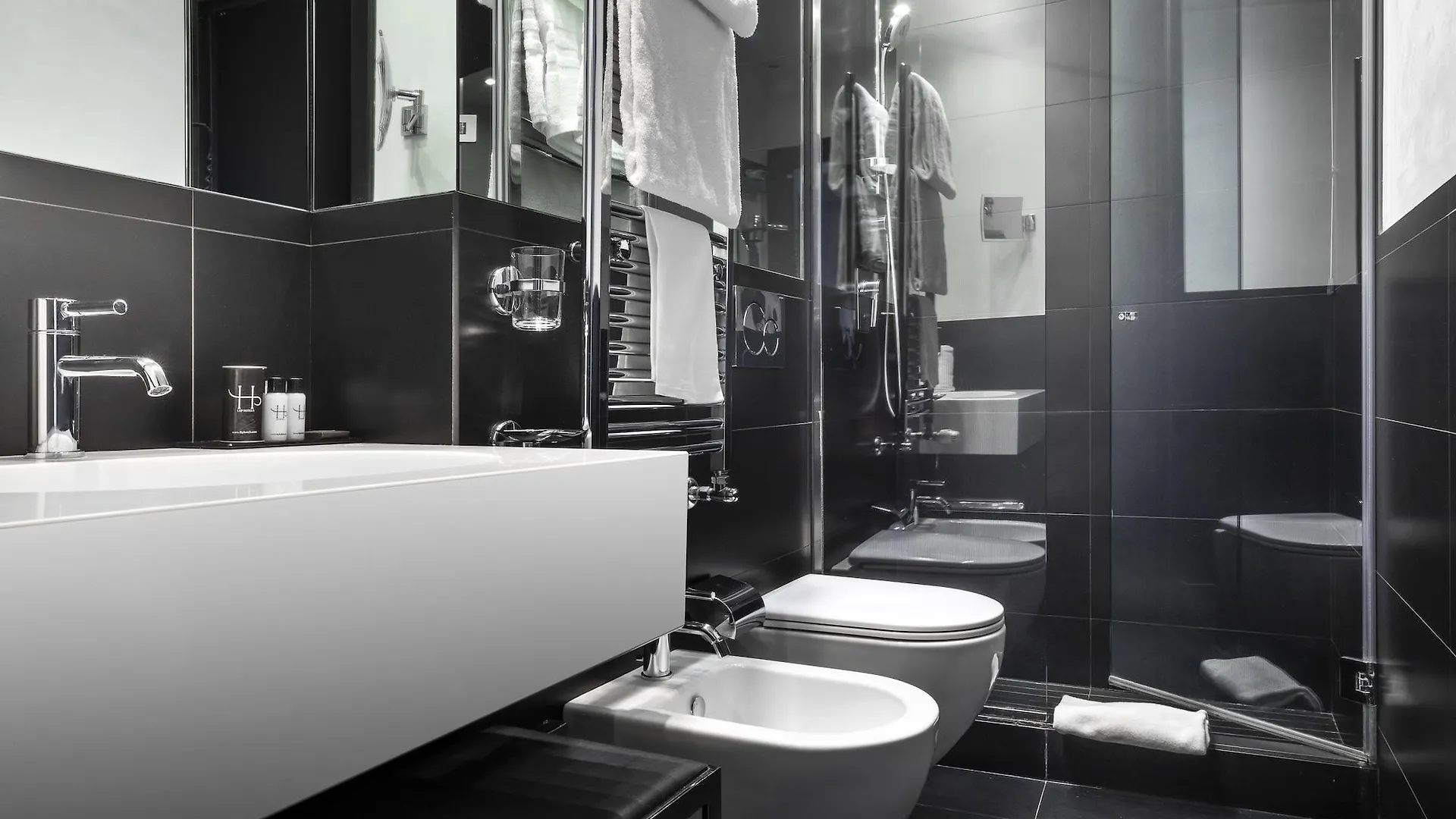 Lhp Hotel Napoleon Milan 4*,  Italy