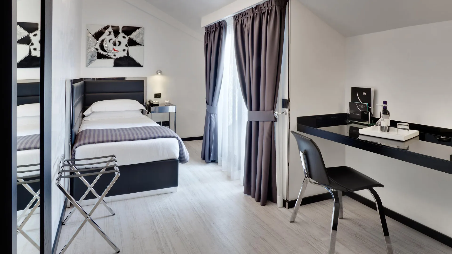 Lhp Hotel Napoleon Mediolan