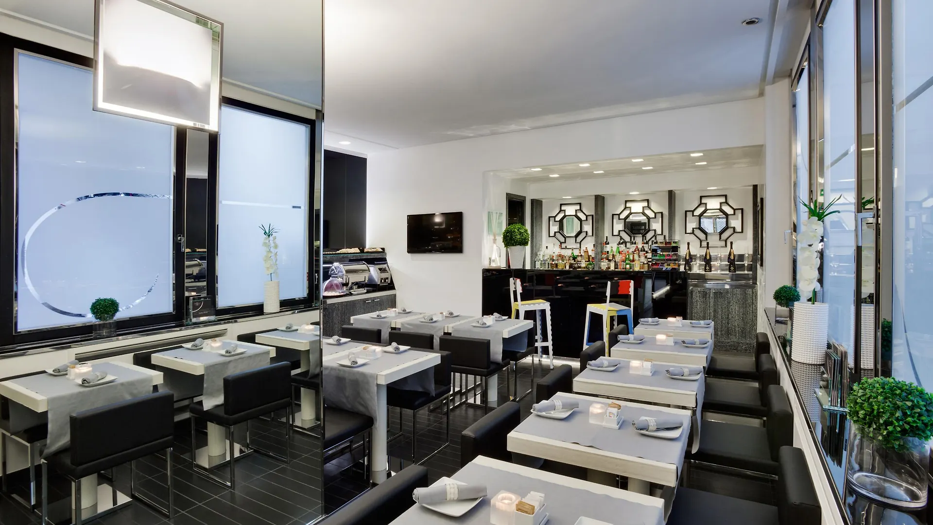 Lhp Hotel Napoleon Mediolan