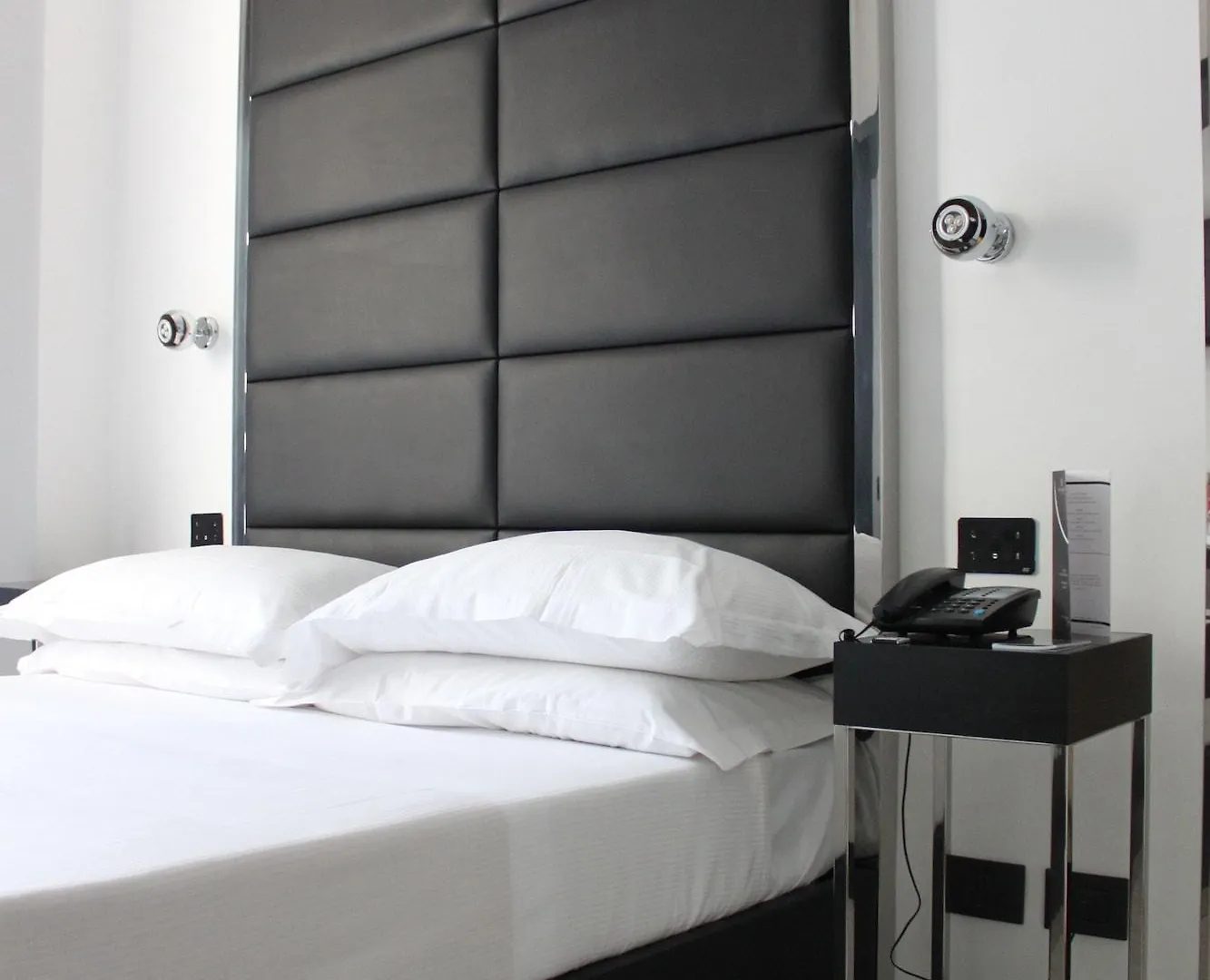 Lhp Hotel Napoleon Mediolan