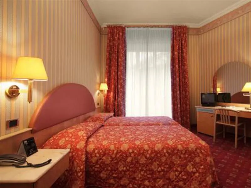 Lhp Hotel Napoleon Mediolan