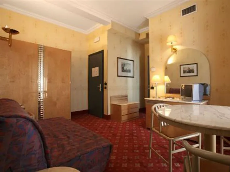Lhp Hotel Napoleon Mediolan