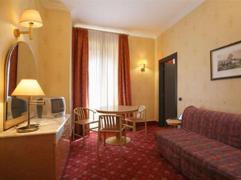 Lhp Hotel Napoleon Mediolan 4*,