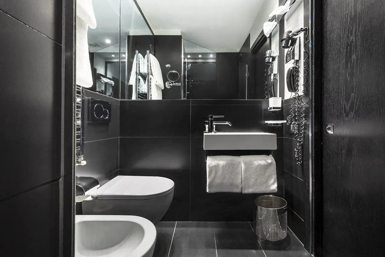 Lhp Hotel Napoleon Mediolan