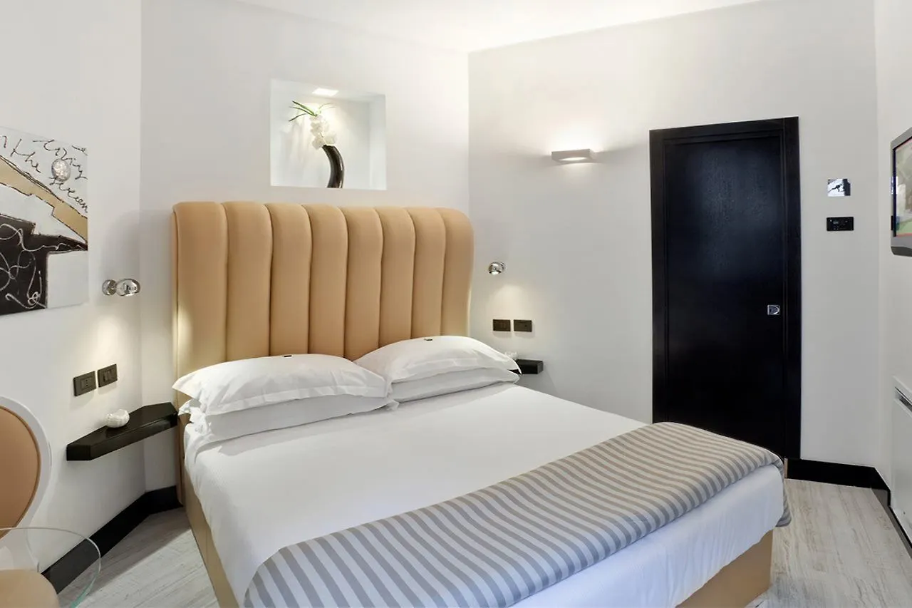 Lhp Hotel Napoleon Mediolan Włochy